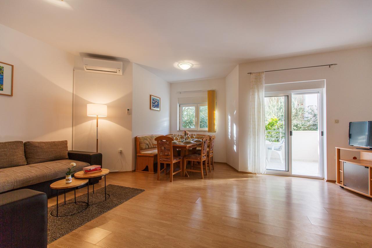 Maiv Residence - Family & Designer Suites Rogoznica  Esterno foto