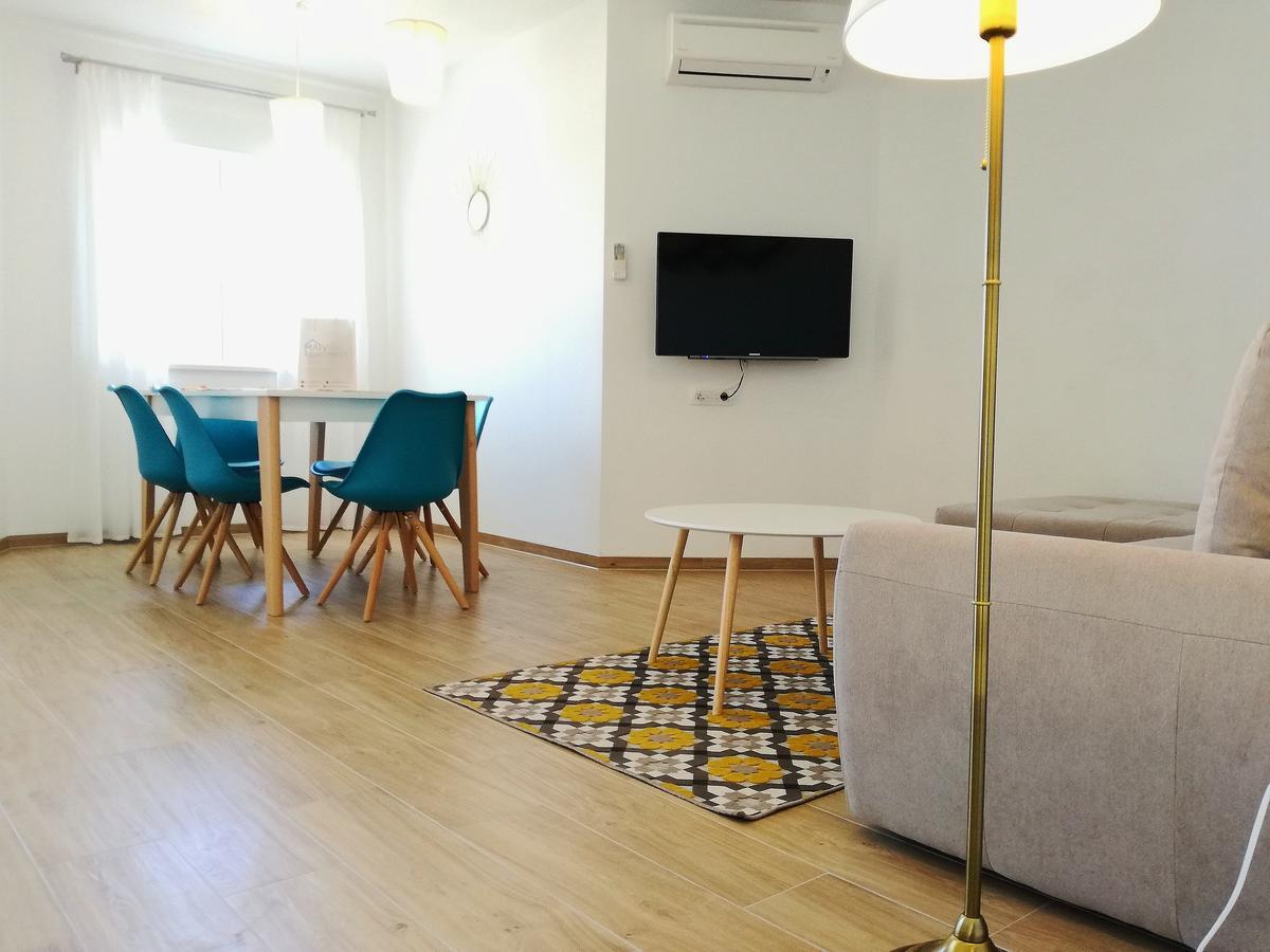Maiv Residence - Family & Designer Suites Rogoznica  Esterno foto